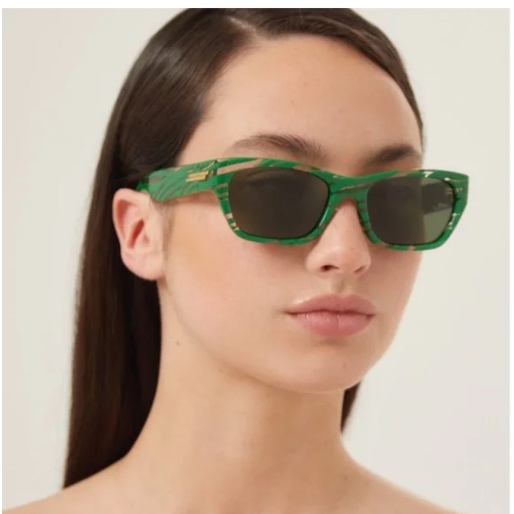 BOTTEGA VENETA Sunglasses, New - Picture 7 of 8